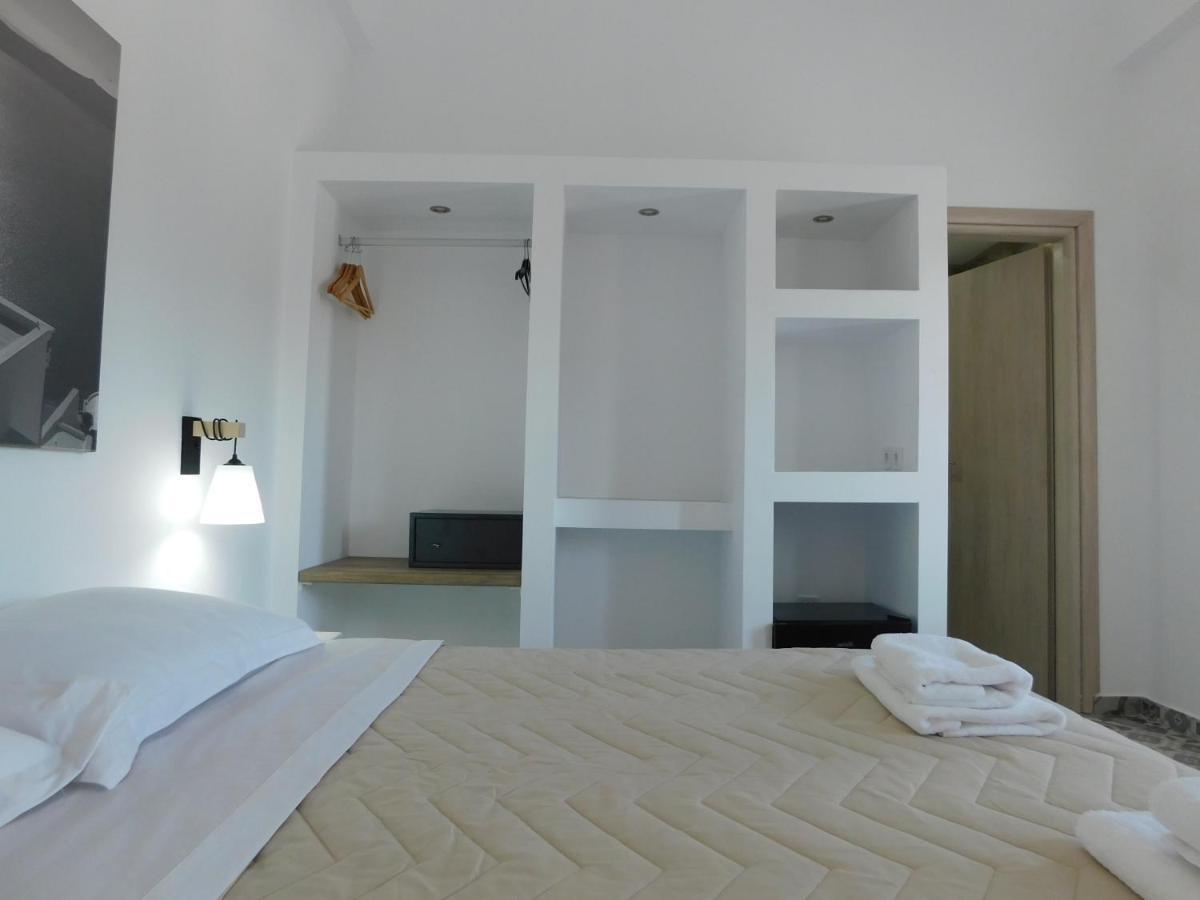 Fira Capital Rooms Exterior foto